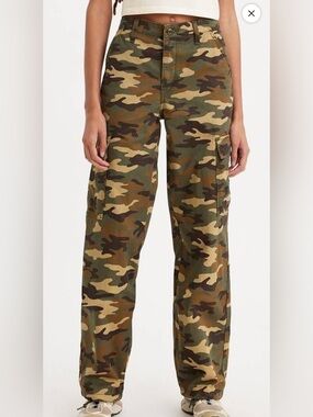 Levi's Women's Camo Cargo Pants - Green/Brown